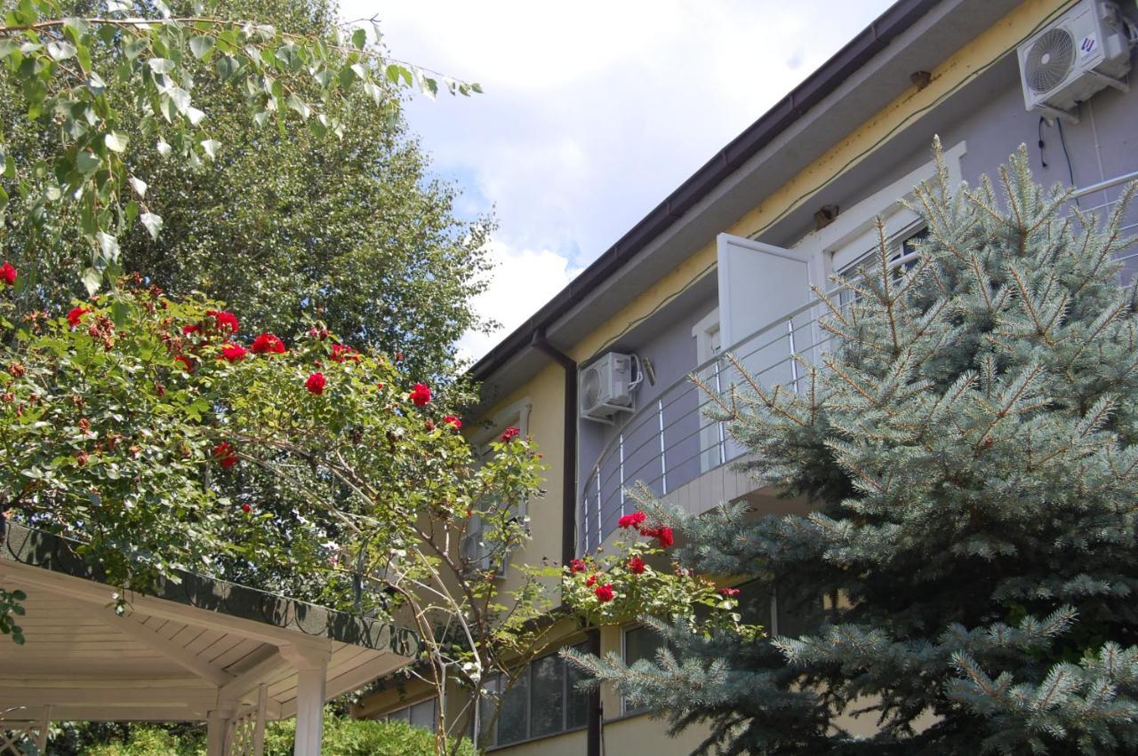 Ri-val Apartment